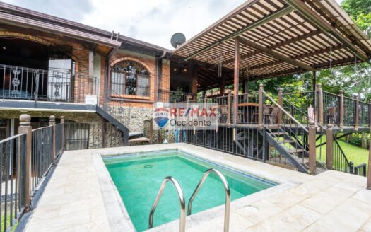 House For sale in Grecia Costa Rica-Pool,Garden Nature –