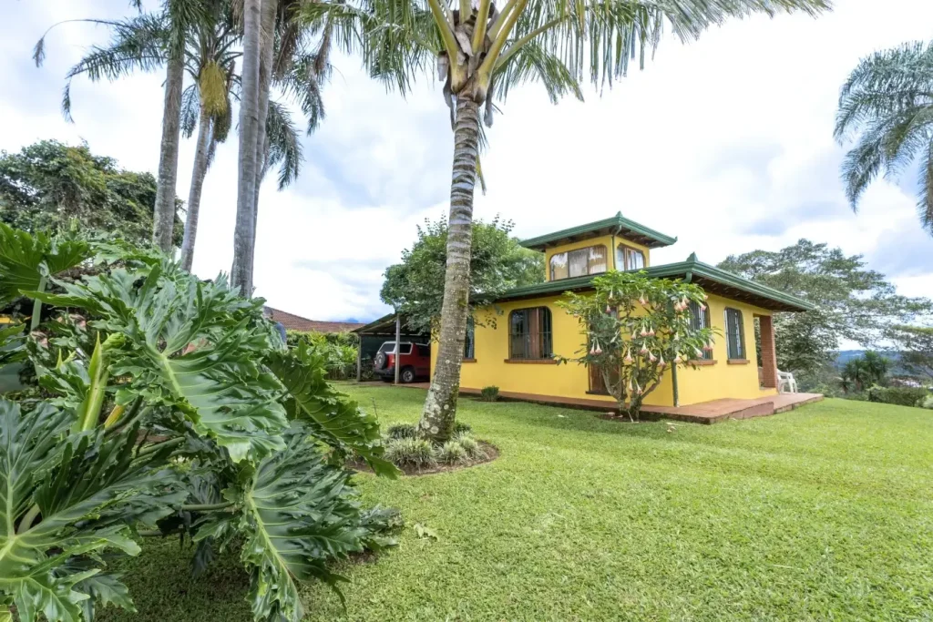 Cozy House For Sale, Poas Costa Rica – $300,000