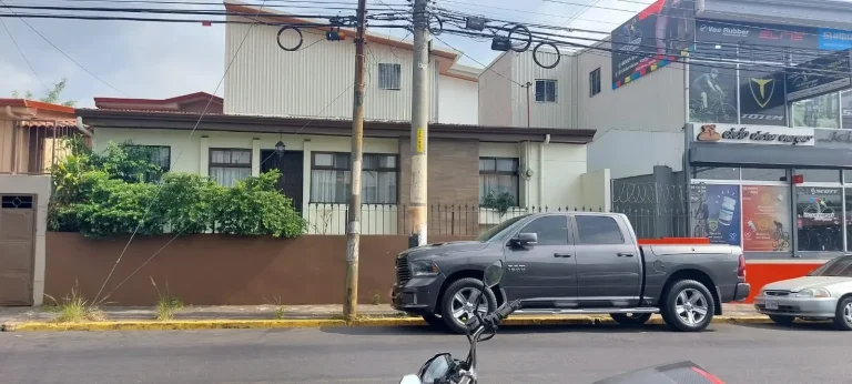 Costa Rica Commercial #400273035033