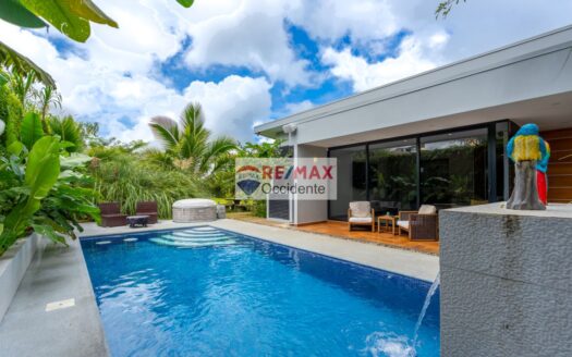 Modern Home for Sale in Ciudad Quesada, Costa Rica – $359,900 with pool –