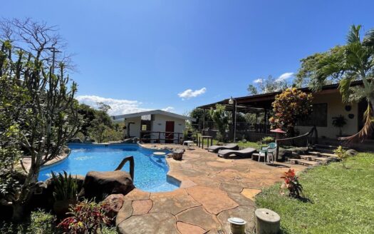 BEAUTIFUL COUNTRY HOUSE FOR SALE IN SAN MATEO, ALAJUELA –