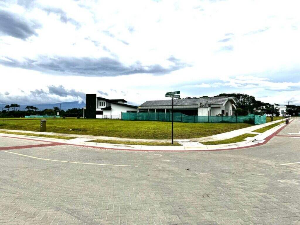 Premier Corner Lot in Condominio Los Reyes, La Guacima –