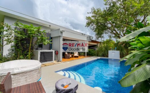 Modern Home for Sale in Ciudad Quesada, Costa Rica – $359,900 with pool –