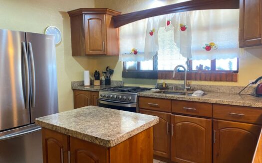 House for Sale with Excellent Location in Grecia, Alajuela –