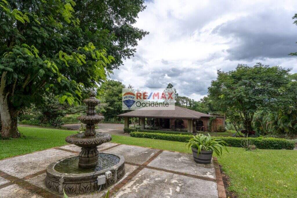 House For sale in Grecia Costa Rica-Pool,Garden Nature –