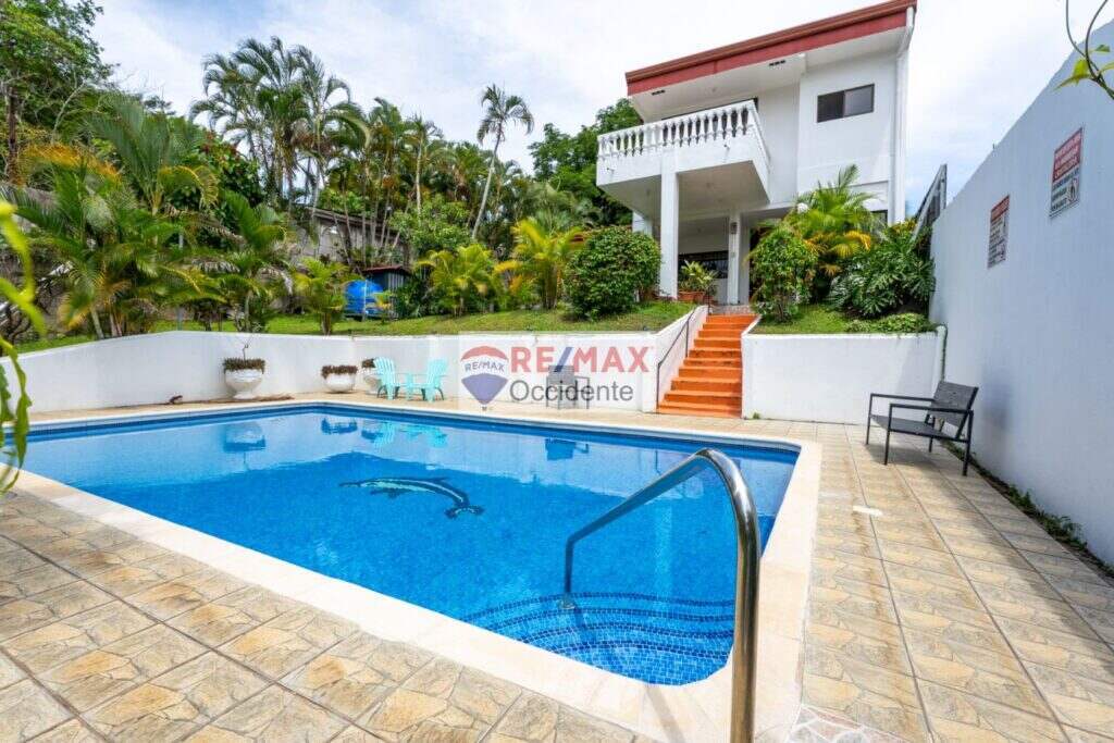 Furnished Home with Pool For Sale La Garita –