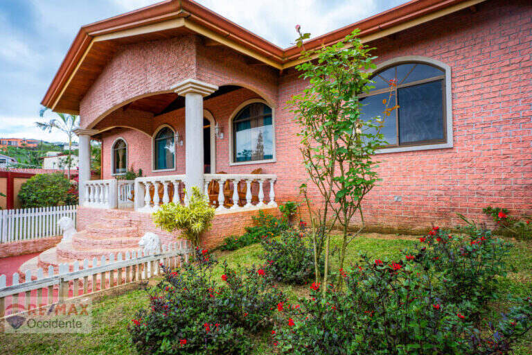 Costa Rica House/Villa #400273248016