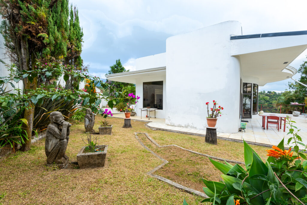 Stunning Mountain View House for Sale in Grecia, Costa Rica