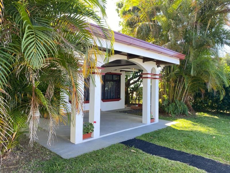 Cozy Furnished house for Rent in Grecia