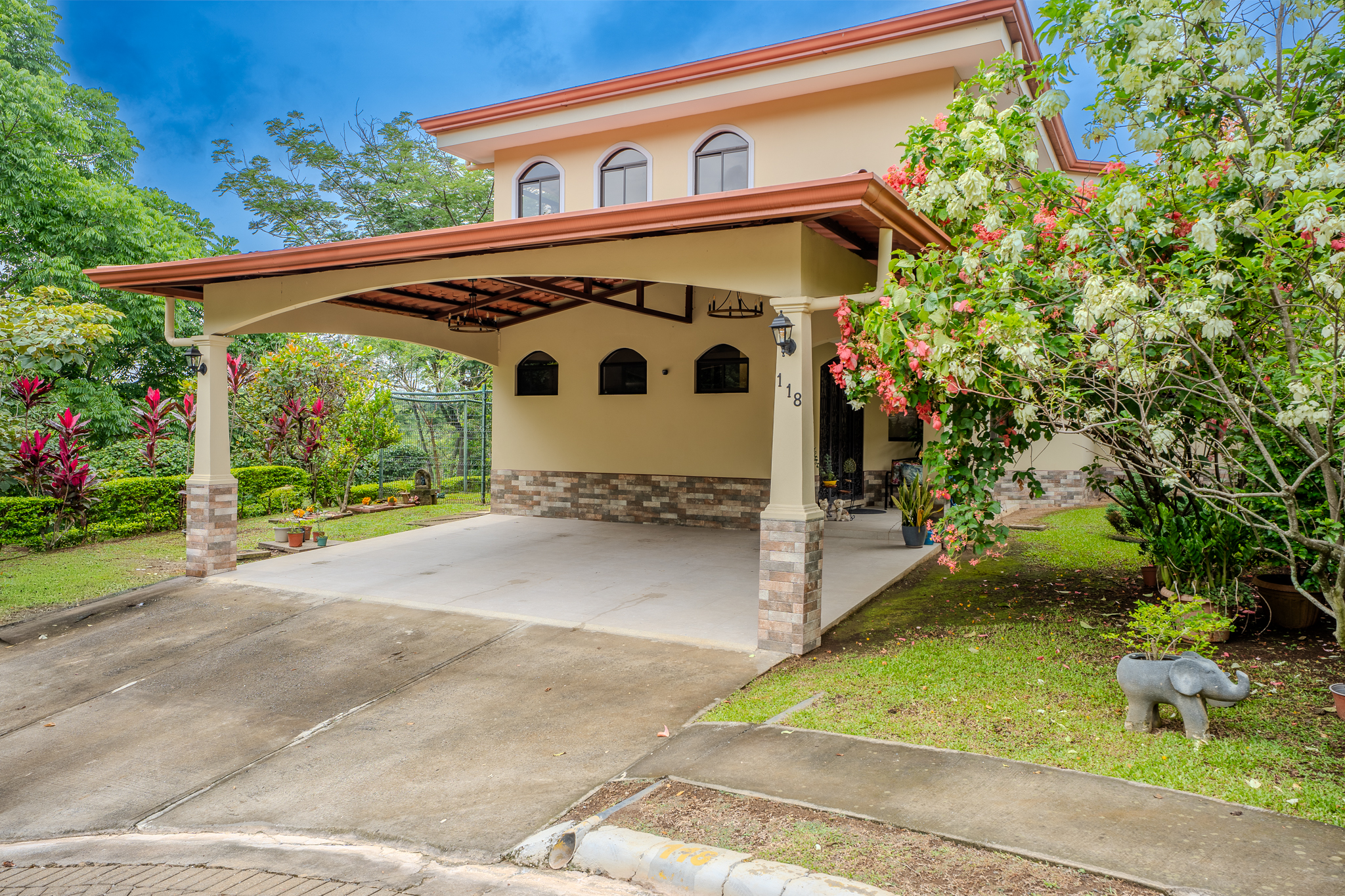 Colonial Home for Sale in Valle Flores Gated Community, Grecia, Costa Rica