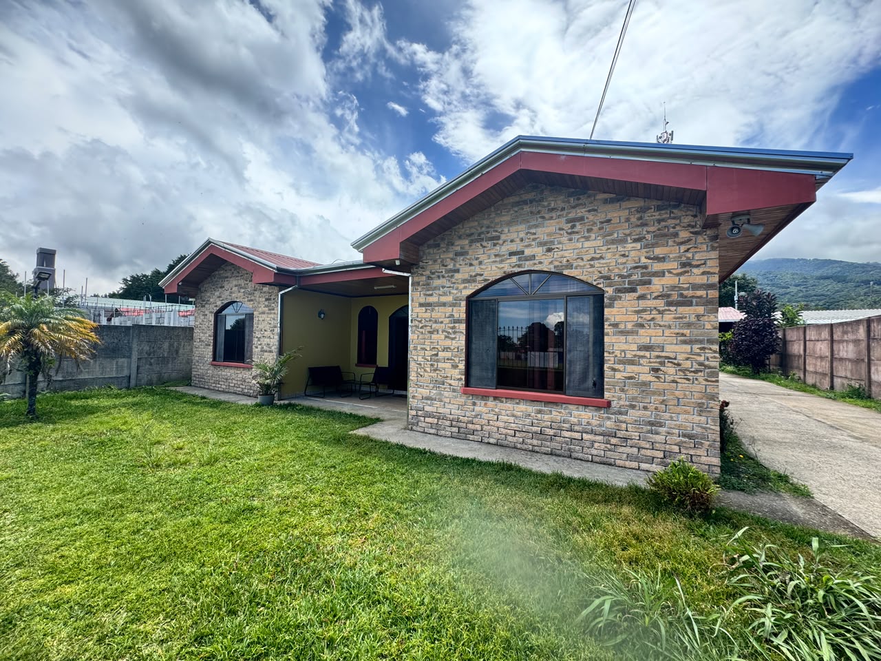 Single Floor Home For Sale Grecia,Costa Rica