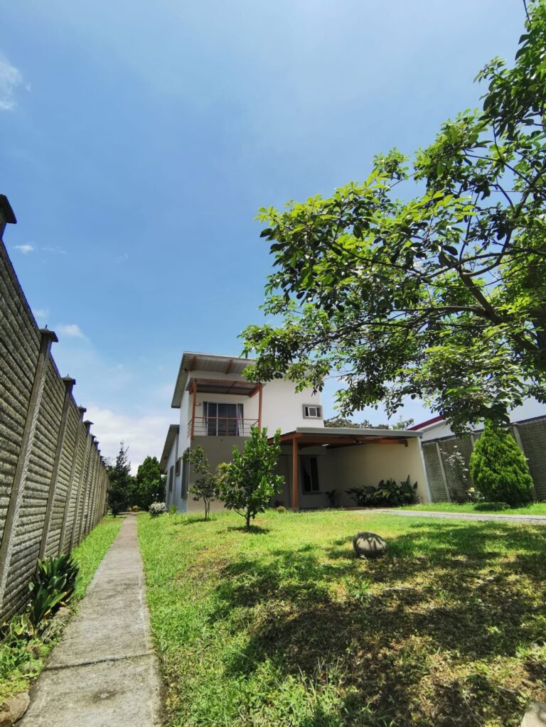 House for Sale, San Juan, Sarchí