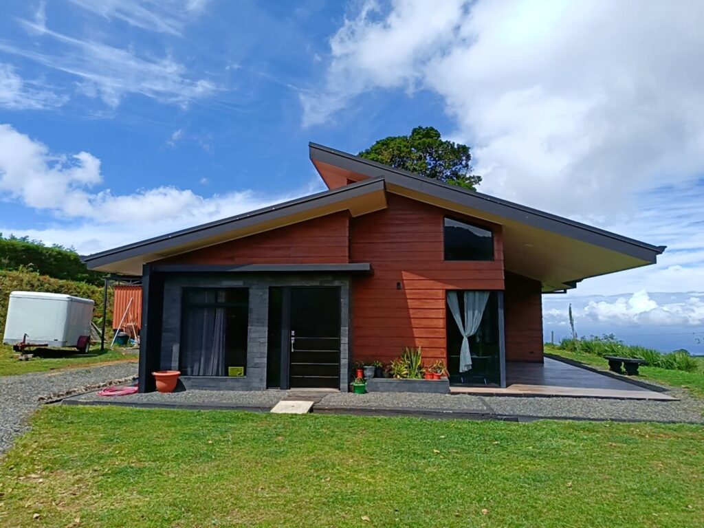 House for Sale, Sucre, San Carlos.